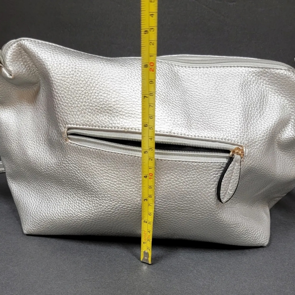 (LIKE NEW) Imoshion womens handbag - Picture 8 of 10